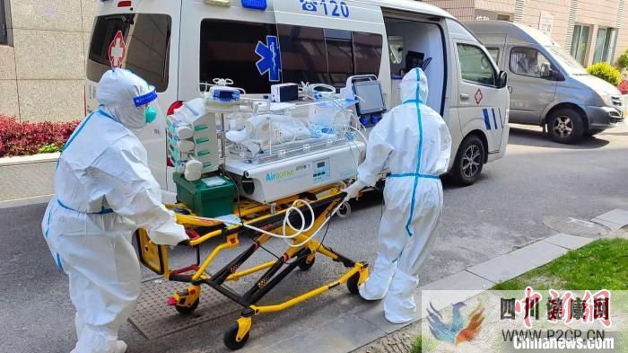 上海封控急救不停:醫生爭分奪秒打開“生”路先心病新生兒得重生(圖1) 上海封控急救不停:醫生爭分奪秒打開“生”路先心病新生兒得重生(圖1)