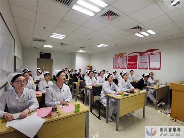內(nèi)科片舉辦“規(guī)培護士臨床個案護理競賽”(圖1)
