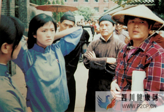 紀(jì)念|導(dǎo)演黃蜀芹的女性寫意(圖1) 紀(jì)念|導(dǎo)演黃蜀芹的女性寫意(圖1)