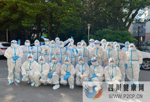 五官科醫(yī)護(hù)志愿者奔走城市間核酸采樣超20萬支,星空下的采樣人不孤單(圖1) 五官科醫(yī)護(hù)志愿者奔走城市間核酸采樣超20萬支,星空下的采樣人不孤單(圖1)