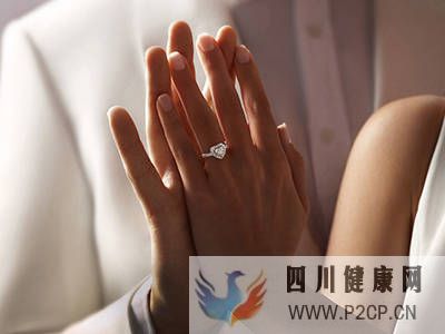 鉆戒價(jià)格表哪里有鉆戒可以這么選！(圖2)