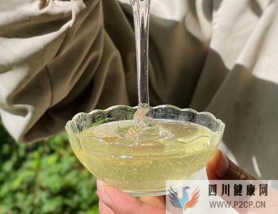 喝蜂蜜水的功效與作用早晚喝蜂蜜水的作用與功效(圖1) 喝蜂蜜水的功效與作用早晚喝蜂蜜水的作用與功效(圖1)