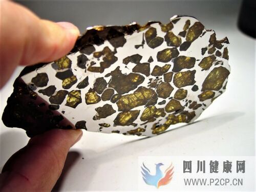 隕石的作用和功效(圖1) 隕石的作用和功效(圖1)